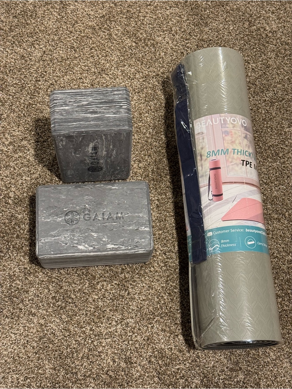 Beautyovo 8mm TPE Yoga Mat + 2 Gaiam Yoga Blocks – New/Unused